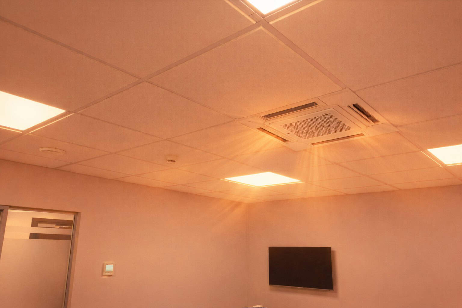 Does A/C heat modern office buildings efficiently